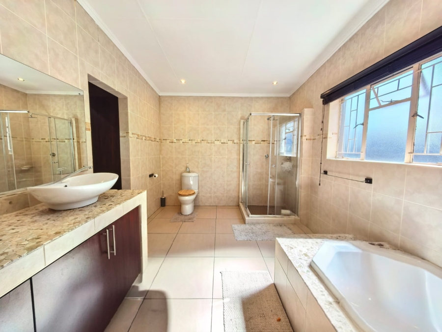 5 Bedroom Property for Sale in Sasolburg Ext 23 Free State